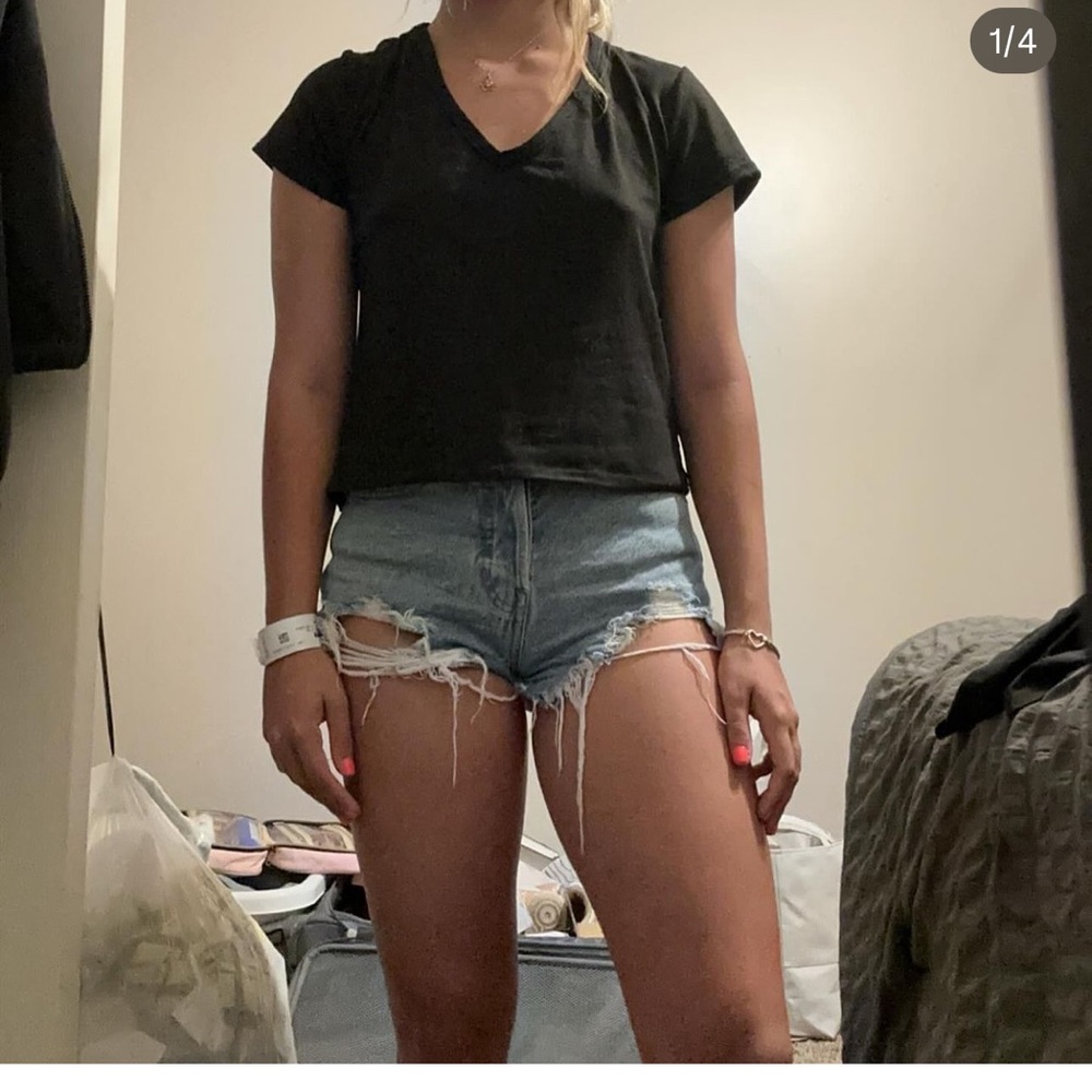 Black t shirt
